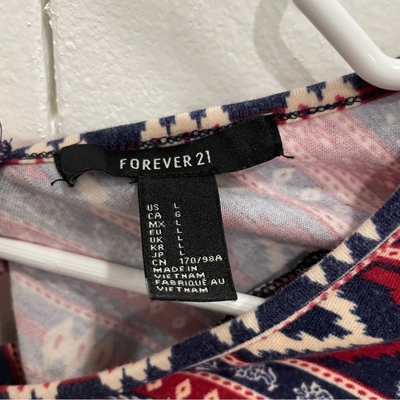 Forever 21 Patterned Open back Crop Top - Picture 5 of 8